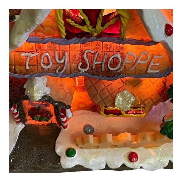 Illuminated Gingerbread Toy Shoppe House Of Lloyd Christmas Around The World VTG - Picture 5 of 12